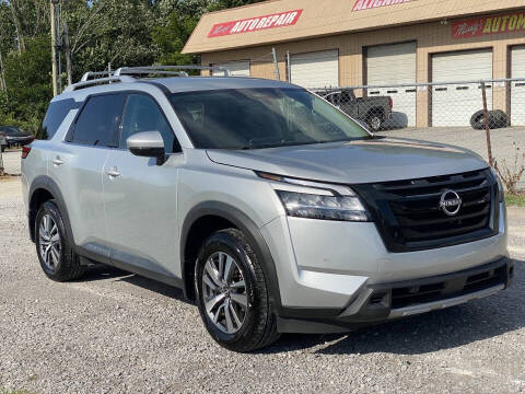 2024 Nissan Pathfinder SL