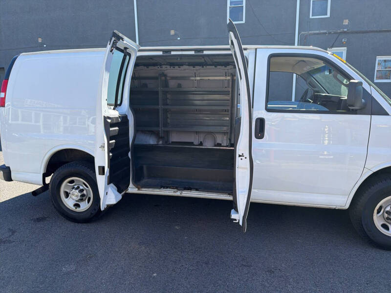 2020 Chevrolet Express 2500