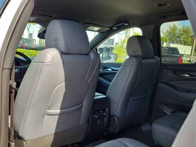 2024 Buick Enclave Essence