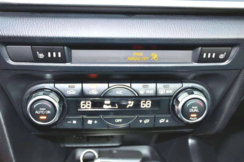 2018 Mazda MAZDA3 Touring