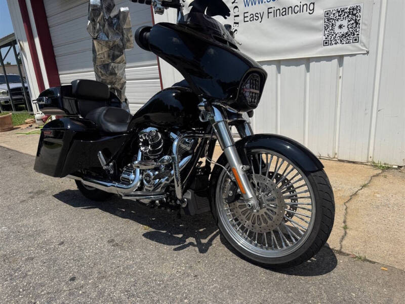 2017 Harley-Davidson FLHX -