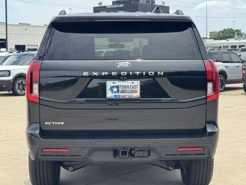2026 Ford Expedition Active