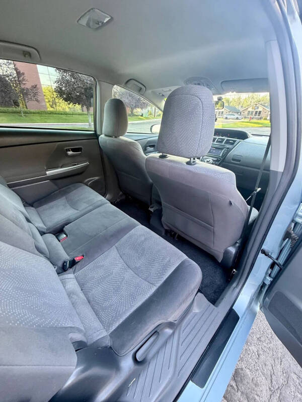2012 Toyota Prius v
