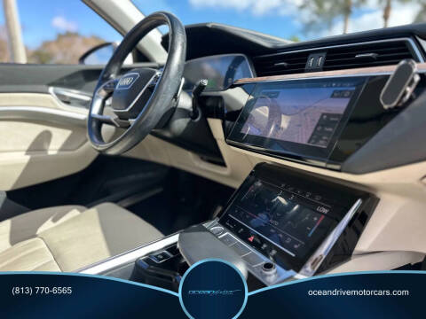 2019 Audi e-tron quattro Prestige