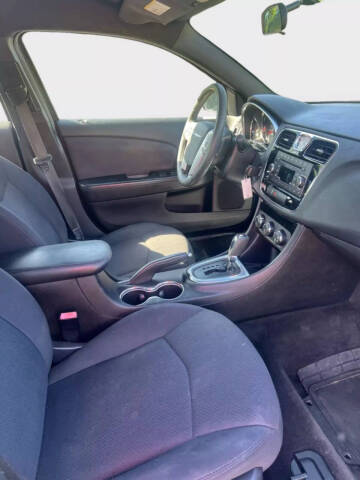 2012 Chrysler 200 Touring