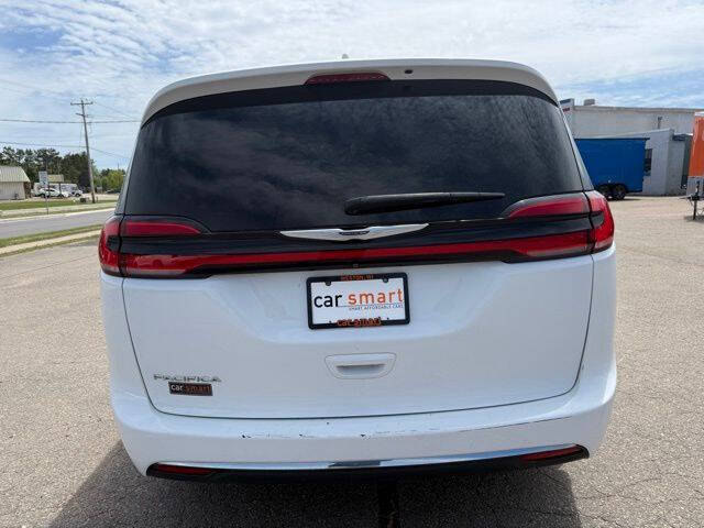 2022 Chrysler Pacifica Touring L