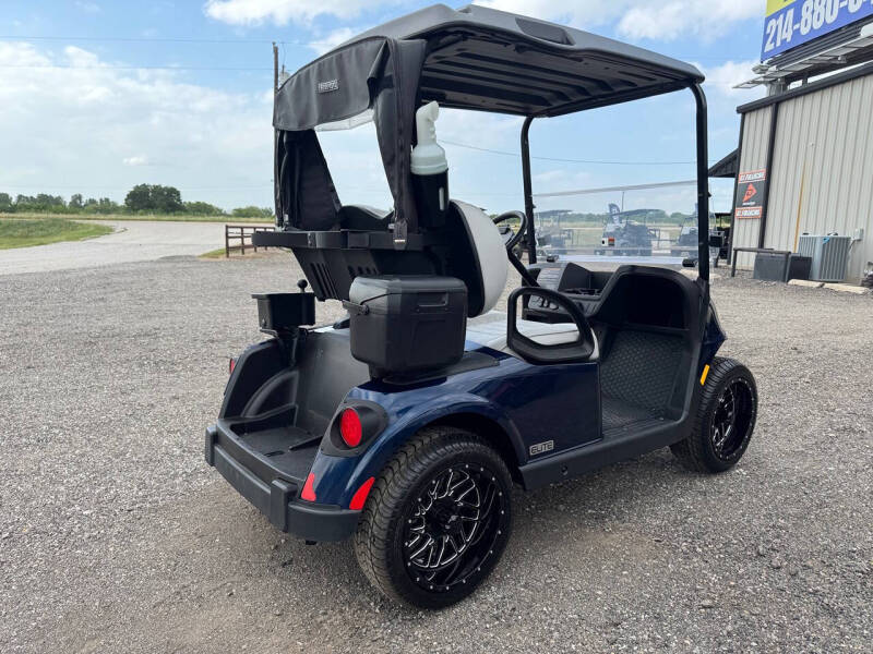 2025 E-Z-GO Freedom RXV