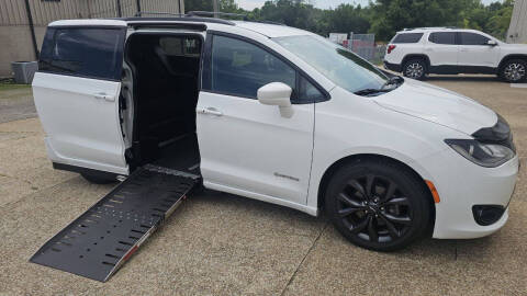 2018 Chrysler Pacifica Touring Plus