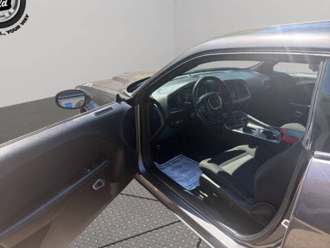 2020 Dodge Challenger SXT