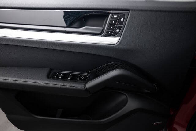 2025 Porsche Cayenne