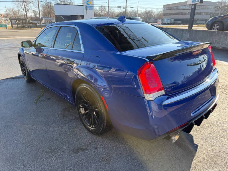 2020 Chrysler 300 Touring