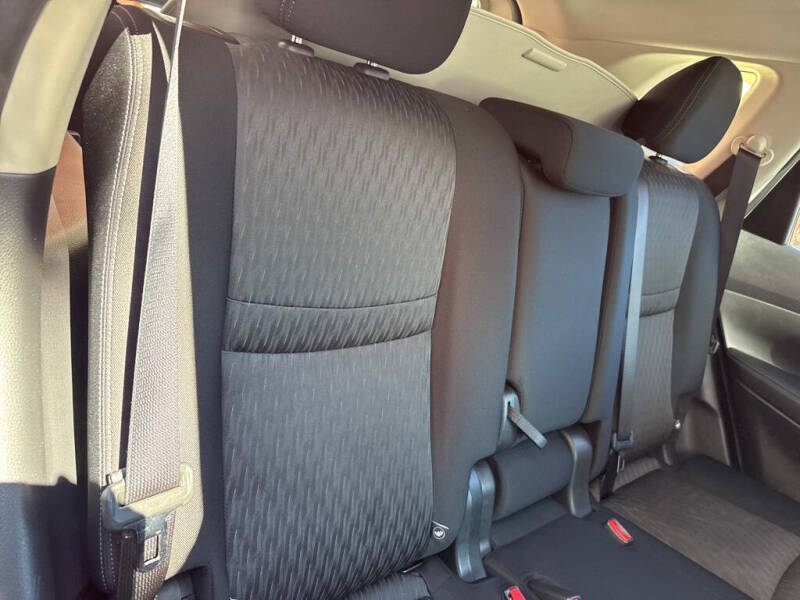 2020 Nissan Rogue SV