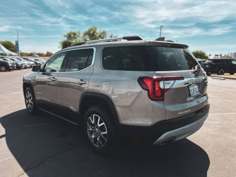 2023 GMC Acadia SLE