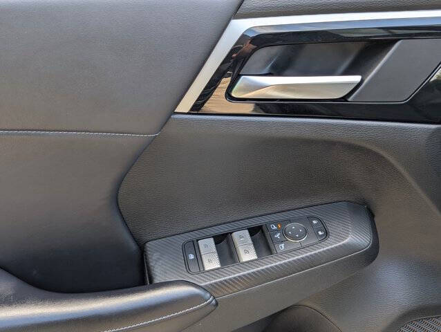 2023 Mitsubishi Outlander SE