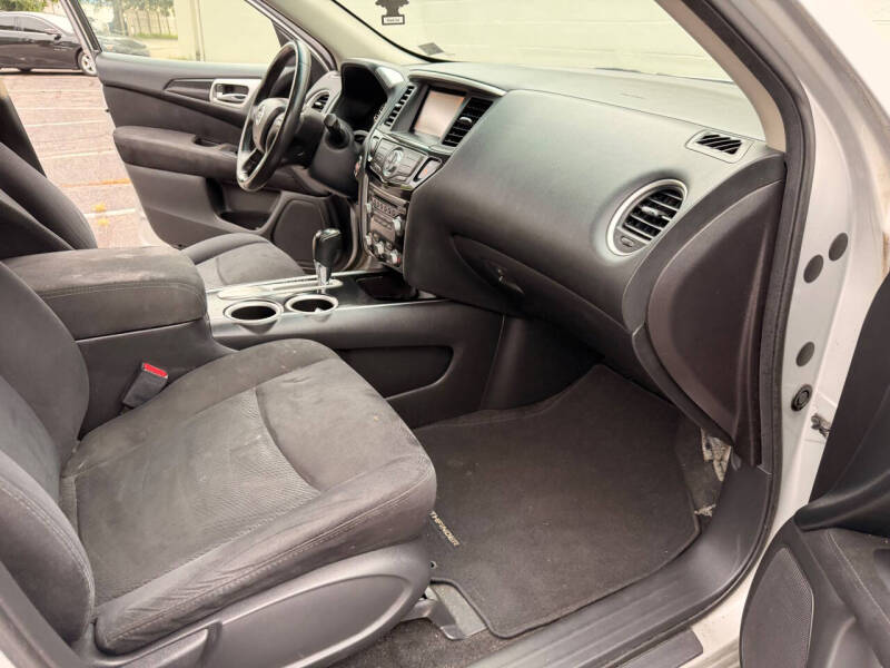 2015 Nissan Pathfinder SV