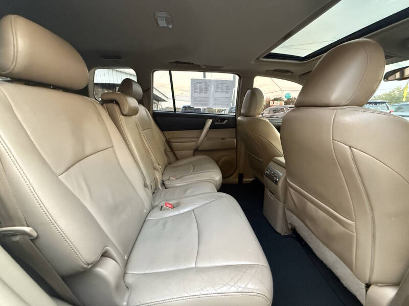 2013 Toyota Highlander Plus