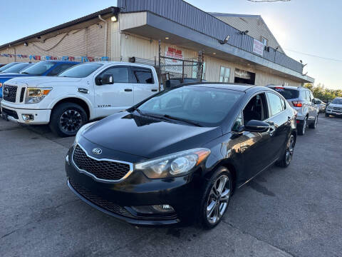 2014 Kia Forte for sale at Six Brothers Mega Lot in Youngstown OH