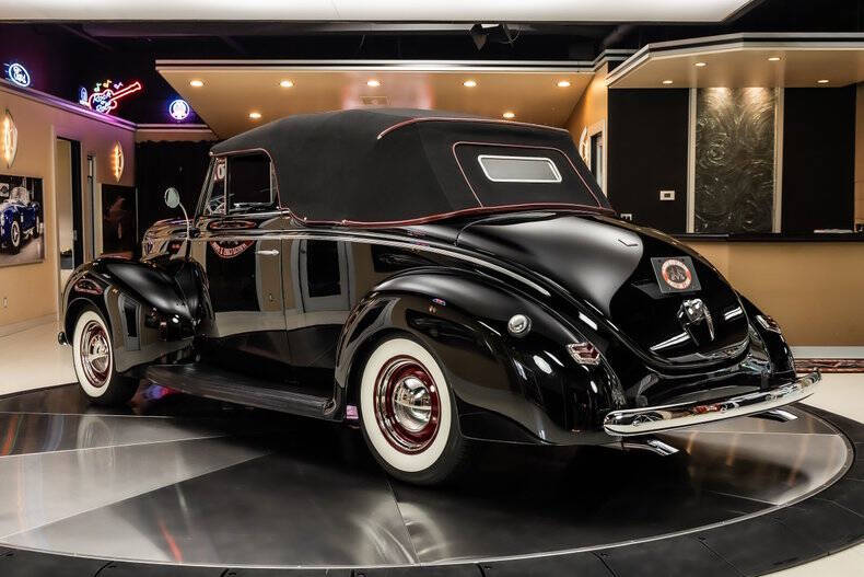 1940 Ford Deluxe