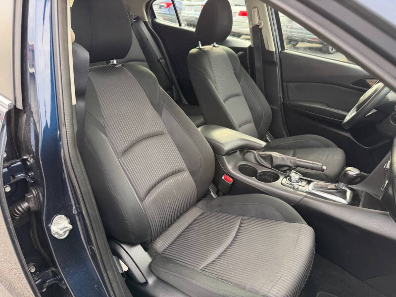 2015 Mazda MAZDA3 i Touring