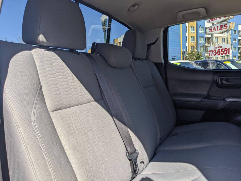 2019 Toyota Tacoma SR5 V6