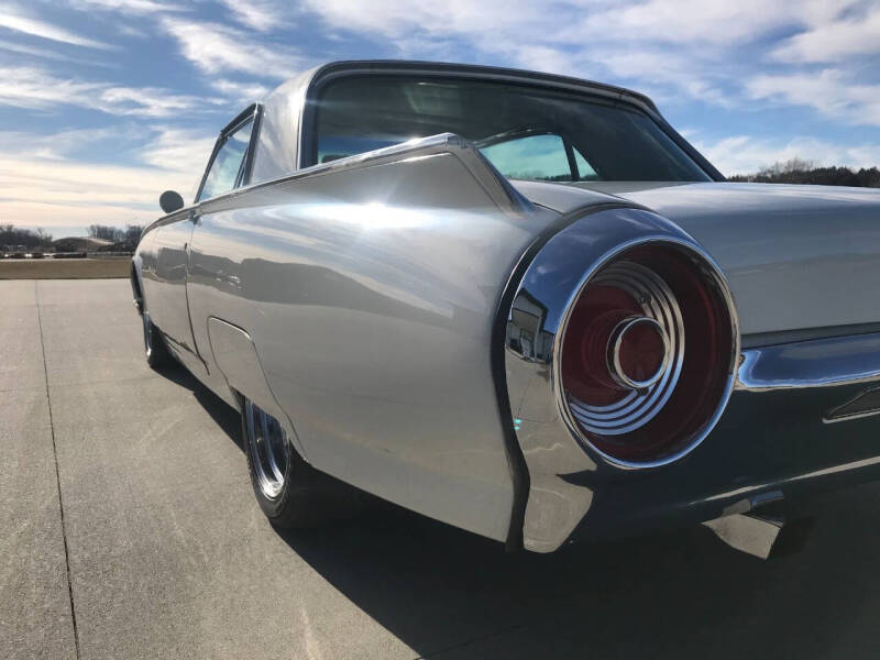 1962 Ford Thunderbird