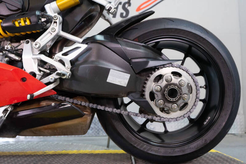 2023 Ducati Panigale V2