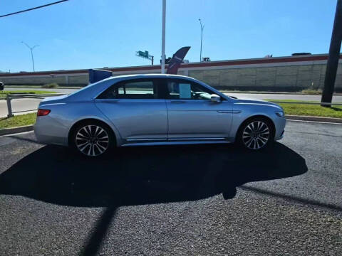 2017 Lincoln Continental Select