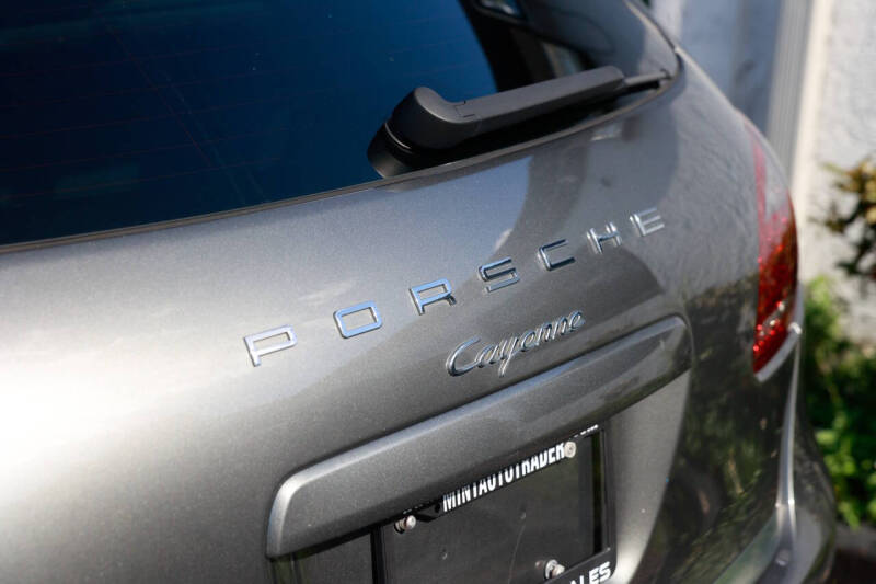 2014 Porsche Cayenne Platinum