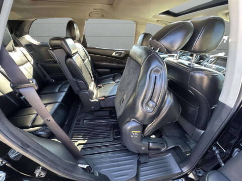 2017 Nissan Pathfinder SL