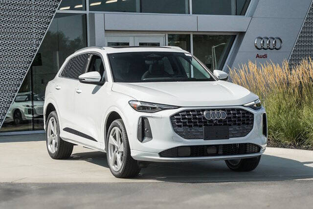 2025 Audi Q5 quattro Premium Plus TFSI