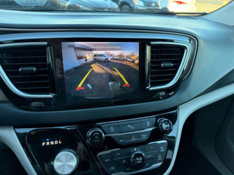 2018 Chrysler Pacifica Touring L Plus