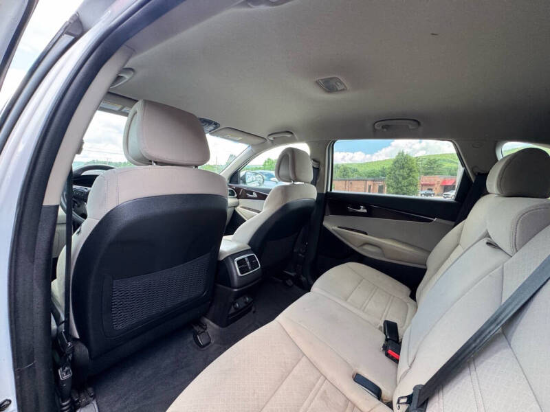 2016 Kia Sorento LX