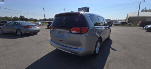 2017 Chrysler Pacifica LX