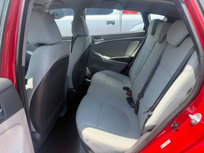 2014 Hyundai Accent SE
