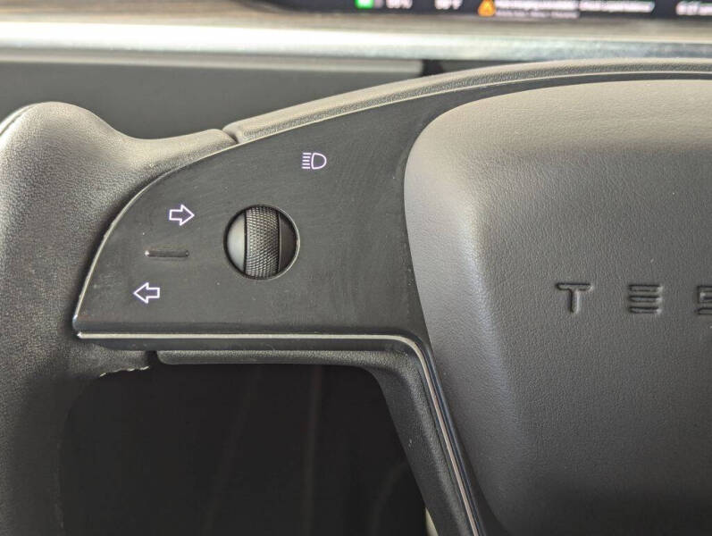 2023 Tesla Model X Standard Range