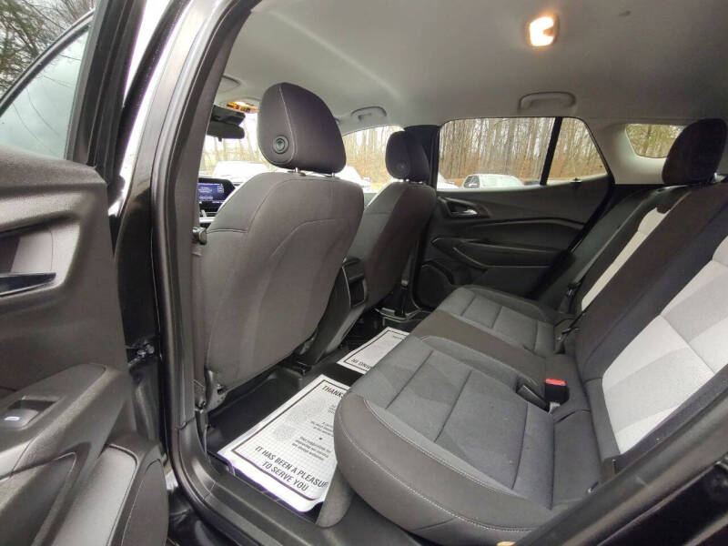 2025 Chevrolet Trax LS