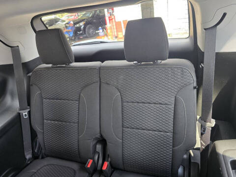 2017 GMC Acadia SLE-2