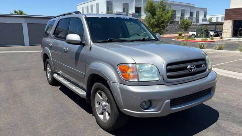 2004 Toyota Sequoia SR5