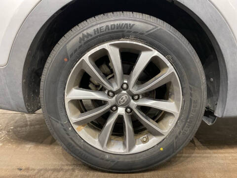 2017 Hyundai Santa Fe SE