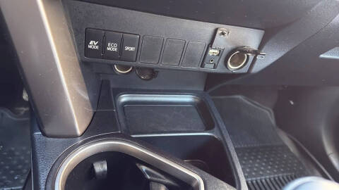 2016 Toyota RAV4 Hybrid XLE