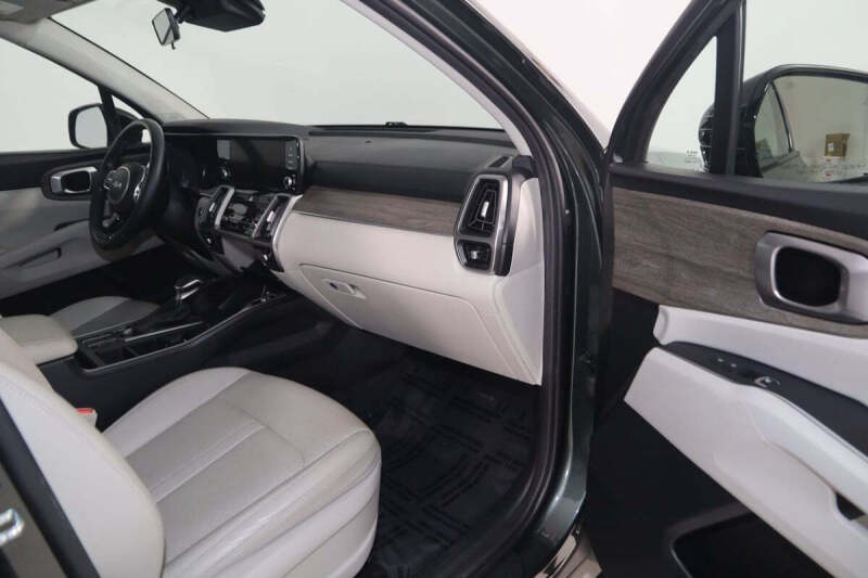 2023 Kia Sorento X-Line S