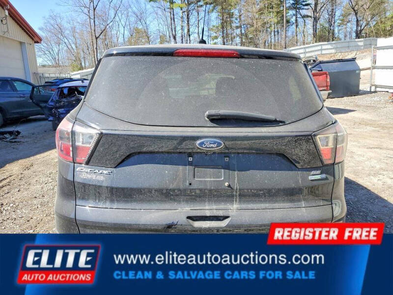 2017 Ford Escape SE