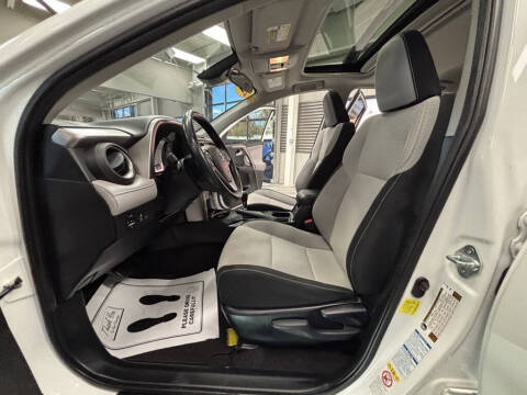 2017 Toyota RAV4 Hybrid XLE