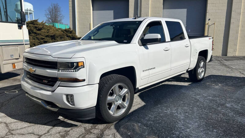 Used 2017 Chevrolet Silverado 1500 LT Z71 with VIN 3GCUKREH3HG407672 for sale in New Castle, DE