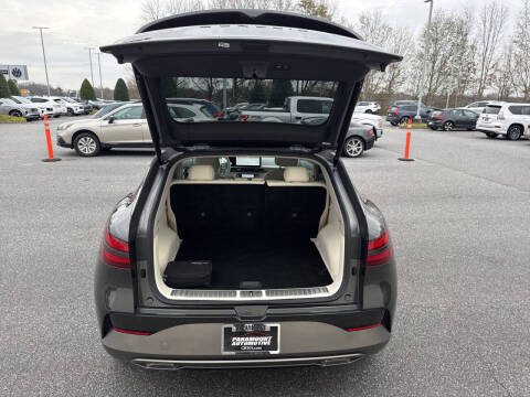 2024 Genesis GV60 Standard