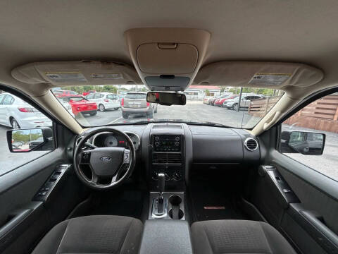 2010 Ford Explorer Sport Trac XLT