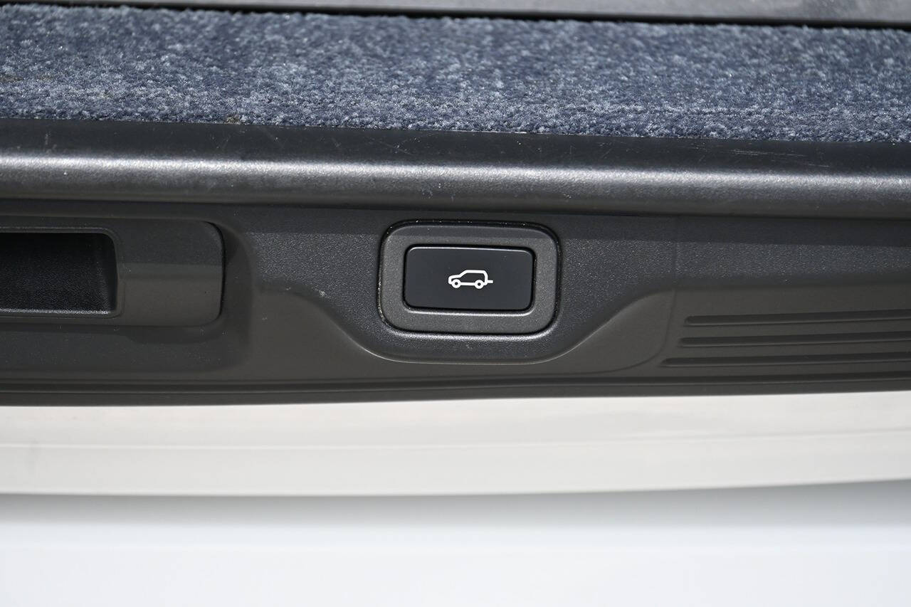 2016 Land Rover Range Rover 36