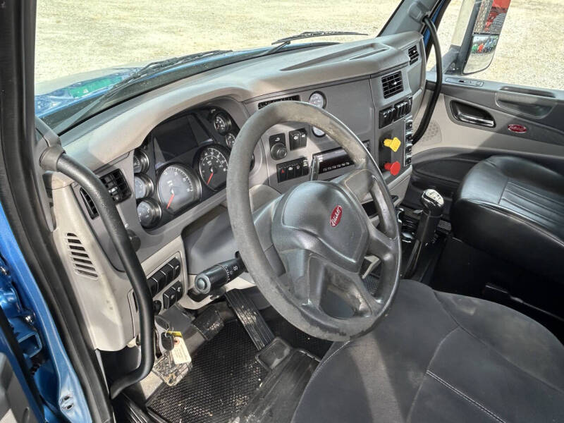 2016 Peterbilt 579 Road 579 Road Tractor