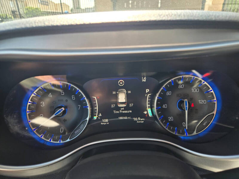 2020 Chrysler Pacifica Limited Red S