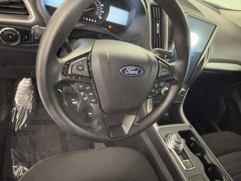 2024 Ford Edge SE